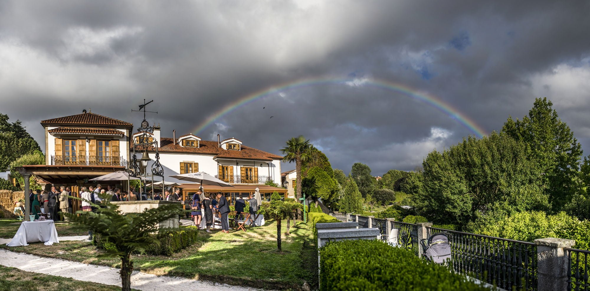 Pazo do Río con arcoiris