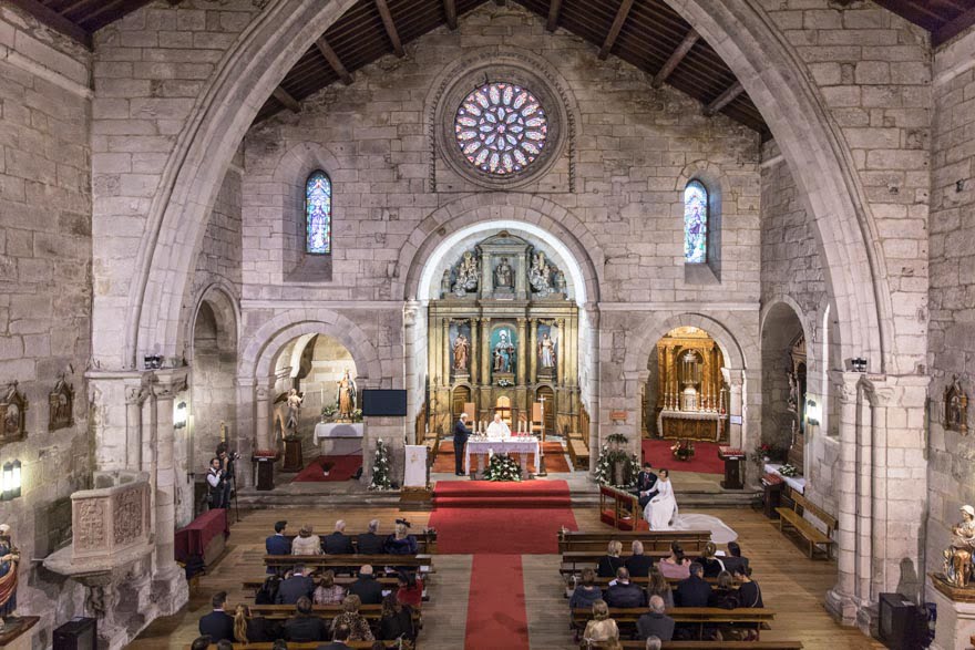 Ceremonia de boda en la Iglesia de Santiago en A Coruña