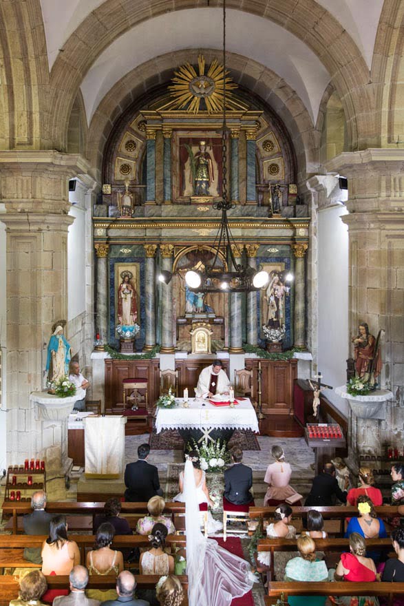 Boda en la Iglesia de Santa Cristina de Barro de Noia